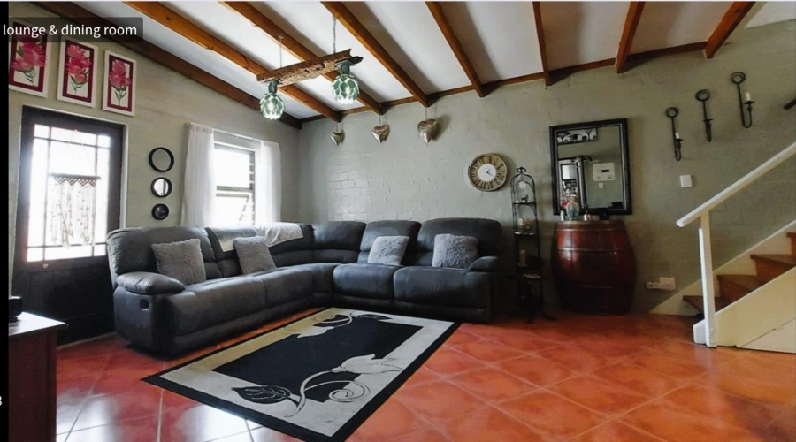 5 Bedroom Property for Sale in Britannia Reef Estate Western Cape